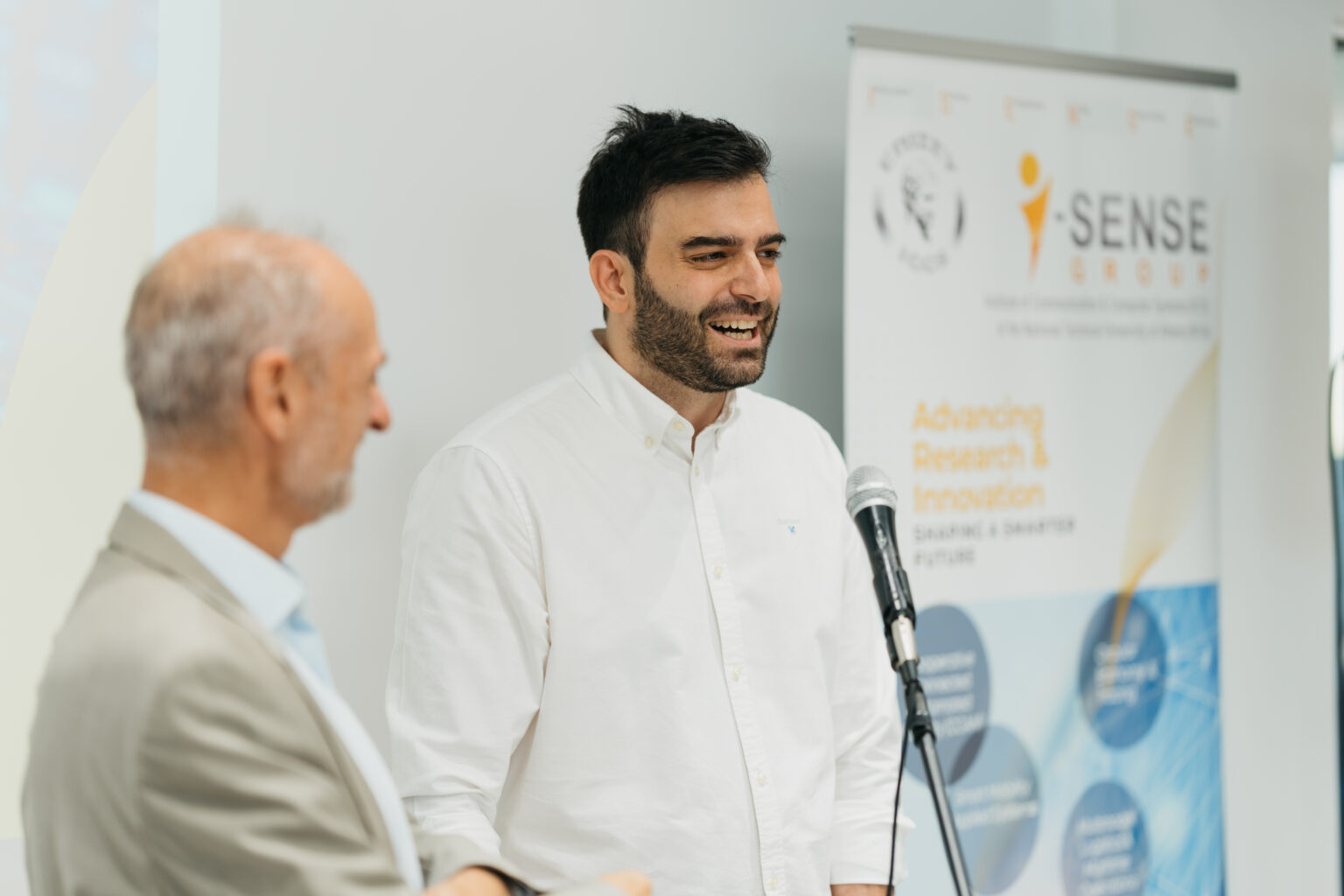 Sense_Group__00197